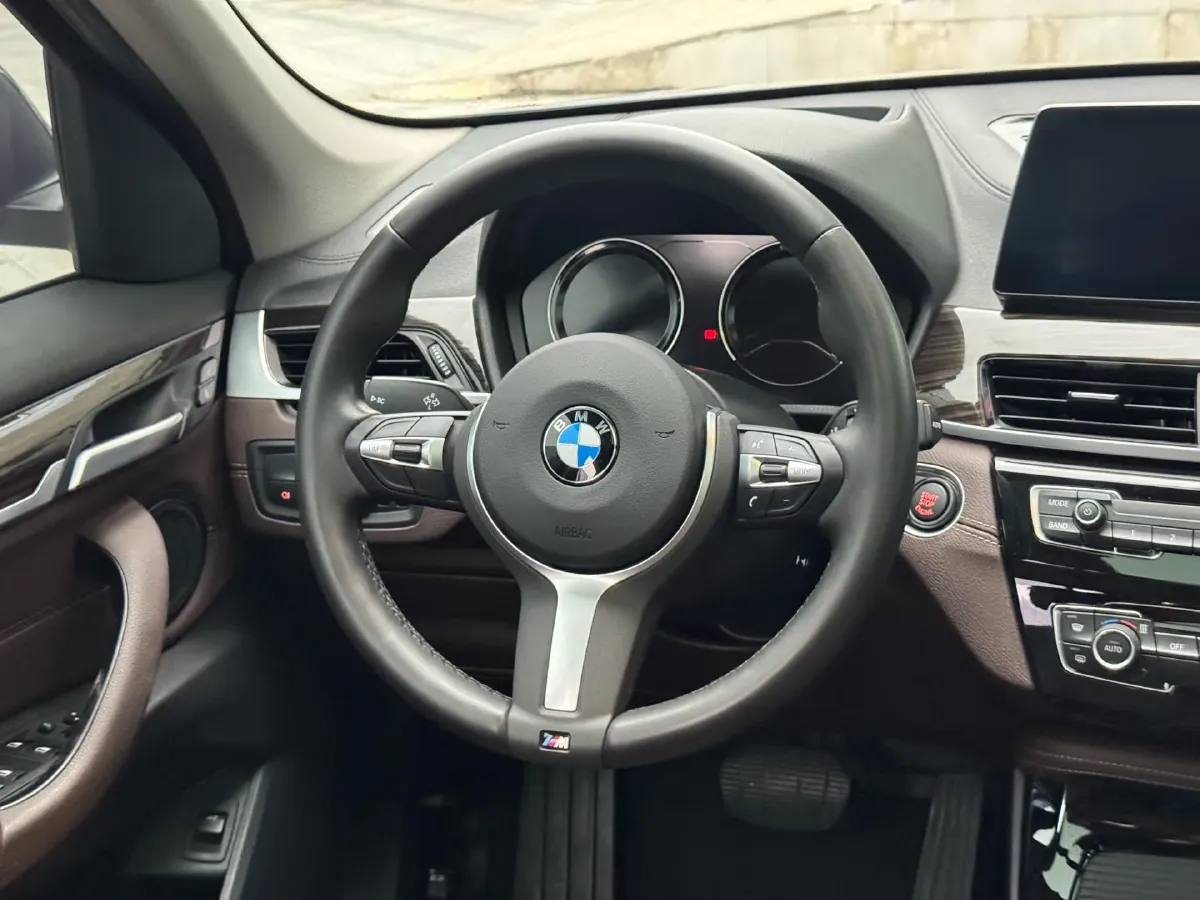 2021 BMW X1 2.0T 192HP L4 8AT,autocango,china used car exporter,china ev exporter,chinese used car exporter,chinese used ev exporter