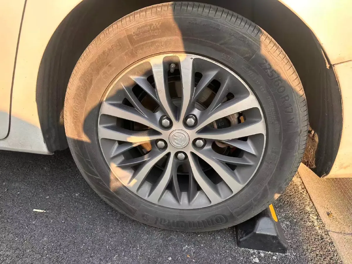 2021 Buick GL8 2.0T 237HP L4 9AT,autocango,china used car exporter,china ev exporter,chinese used car exporter,chinese used ev exporter