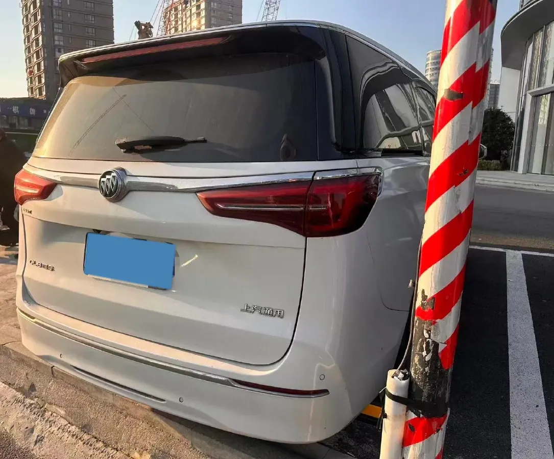2021 Buick GL8 2.0T 237HP L4 9AT,autocango,china used car exporter,china ev exporter,chinese used car exporter,chinese used ev exporter