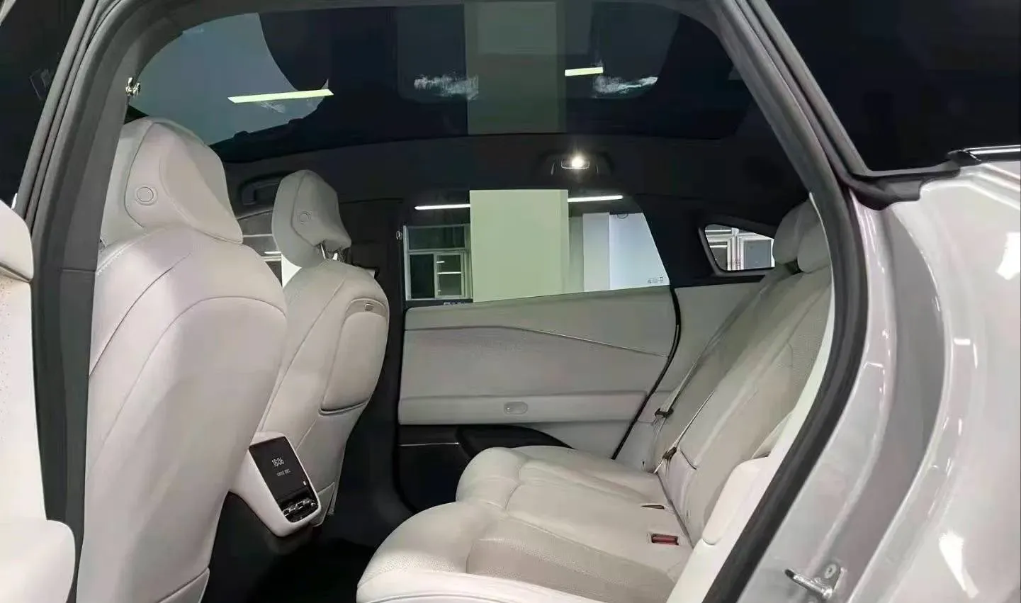 2024 Xpeng P7+ BEV 60.7KWH,autocango,china used car exporter,china ev exporter,chinese used car exporter,chinese used ev exporter