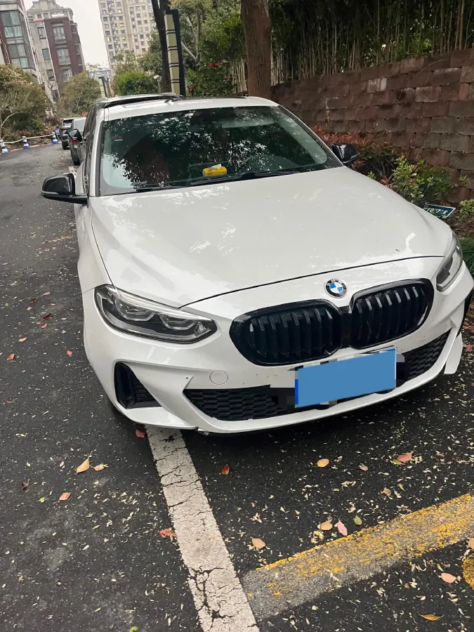 2021 BMW 1 Series 2.0T 192HP L4 7DCT,autocango,china used car exporter,china ev exporter,chinese used car exporter,chinese used ev exporter