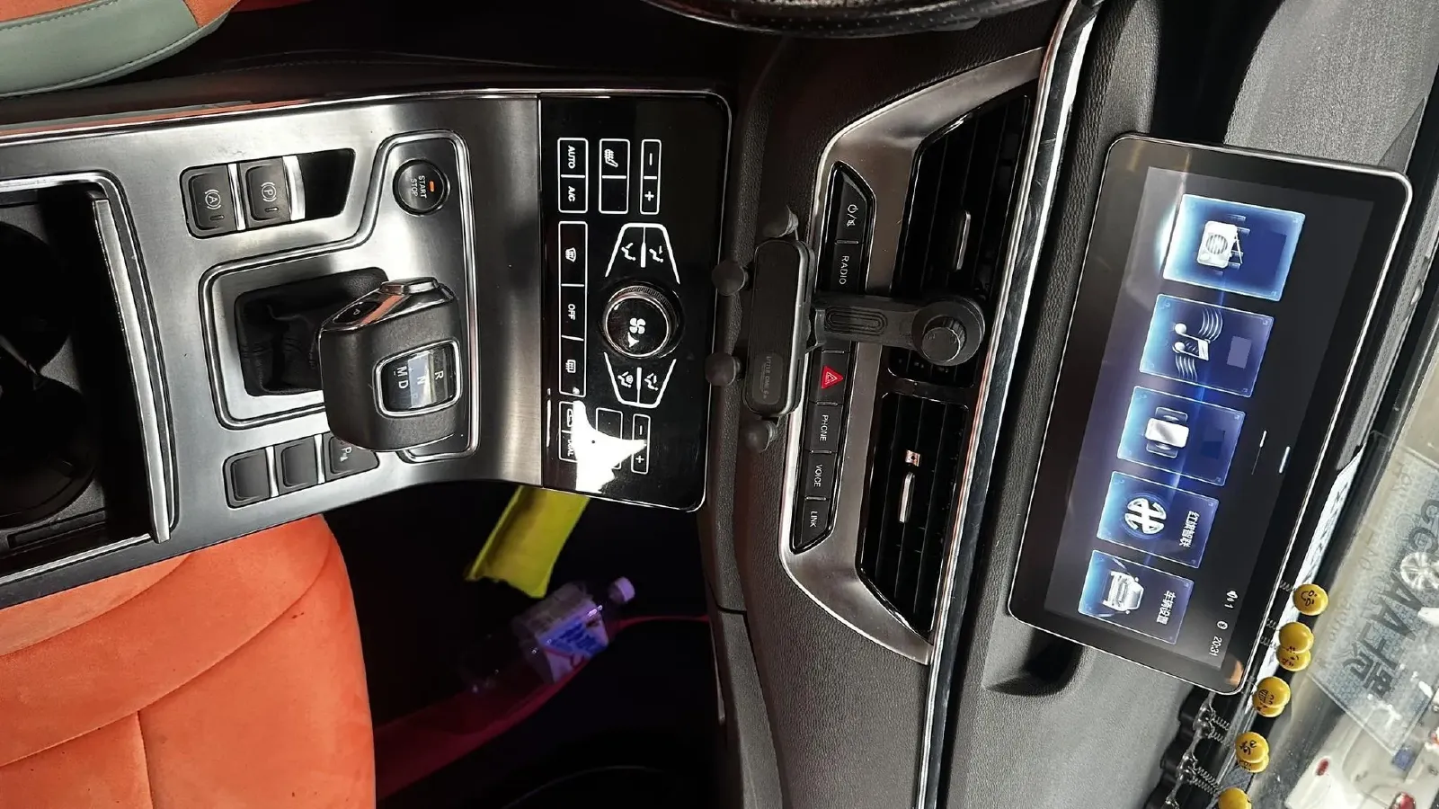 2020 HongQi H5 1.8T 197HP L4 6AT,autocango,china used car exporter,china ev exporter,chinese used car exporter,chinese used ev exporter