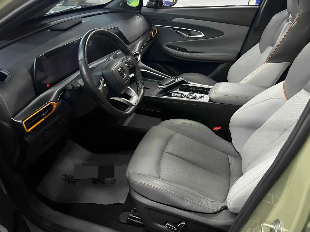 2022 ChangAn UNI-T 1.5T 188HP L4 7DCT,autocango,china used car exporter,china ev exporter,chinese used car exporter,chinese used ev exporter