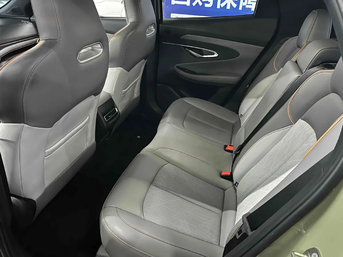 2022 ChangAn UNI-T 1.5T 188HP L4 7DCT,autocango,china used car exporter,china ev exporter,chinese used car exporter,chinese used ev exporter