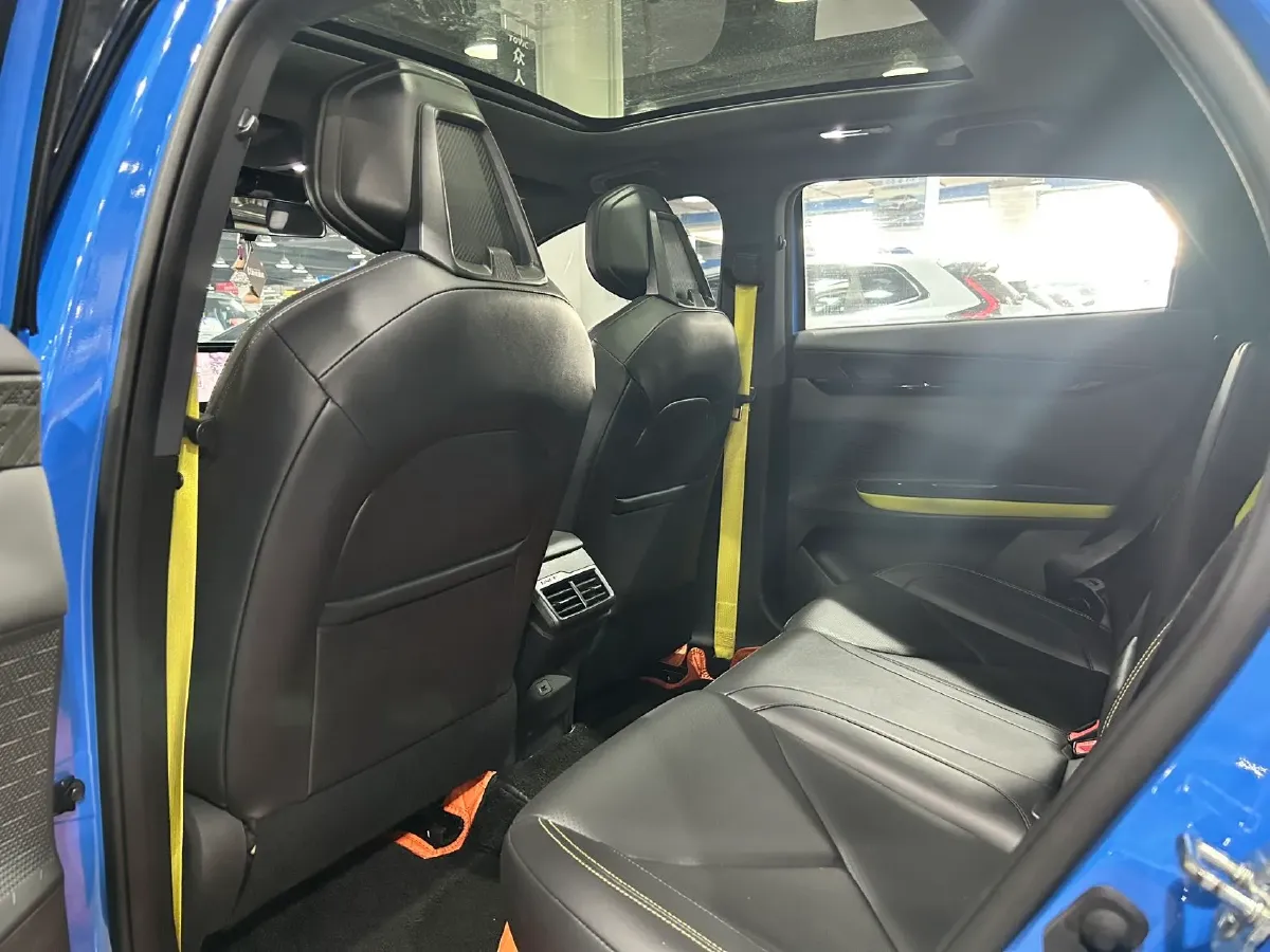 2022 ChangAn UNI-V 1.5T 188HP L4 7DCT,autocango,china used car exporter,china ev exporter,chinese used car exporter,chinese used ev exporter