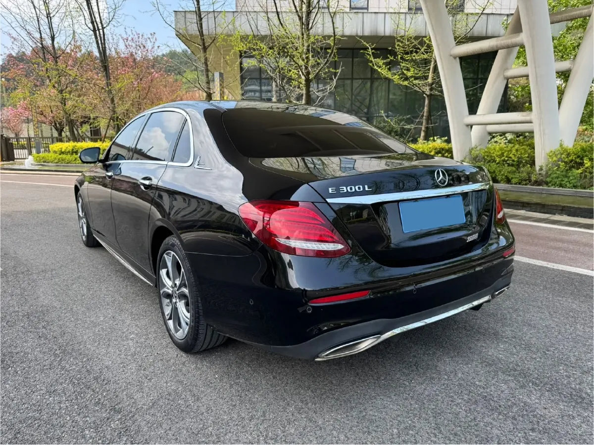 2020 Mercedes-Benz E Class 2.0T 258HP L4 9AT,autocango,china used car exporter,china ev exporter,chinese used car exporter,chinese used ev exporter