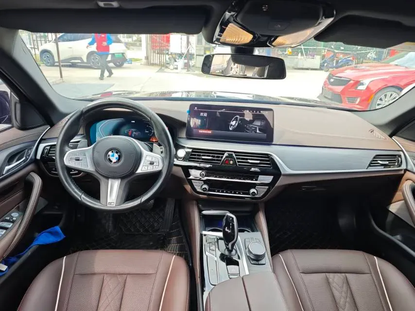 2023 BMW 5 Series 2.0T 245HP L4 8AT,autocango,china used car exporter,china ev exporter,chinese used car exporter,chinese used ev exporter