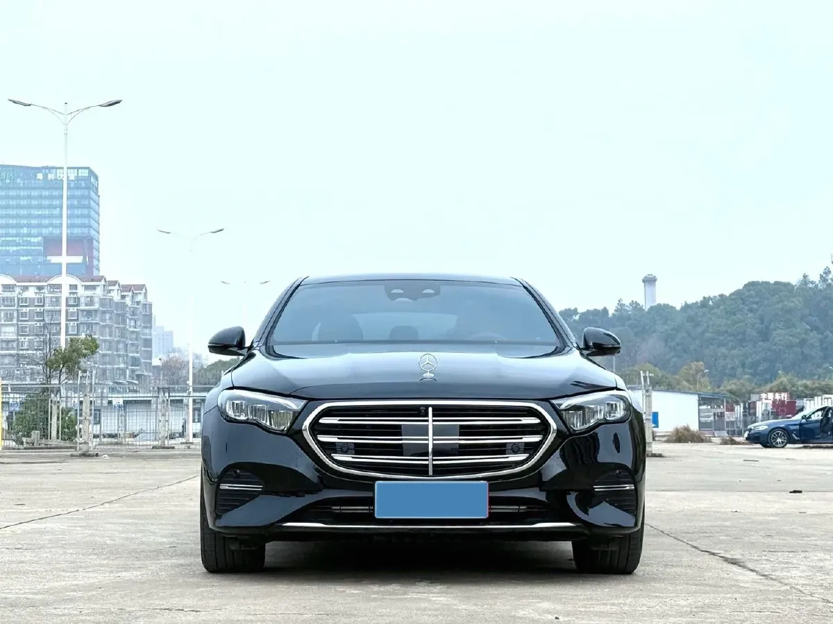2025 Mercedes-Benz E Class 2.0T 258HP L4 9AT,autocango,china used car exporter,china ev exporter,chinese used car exporter,chinese used ev exporter