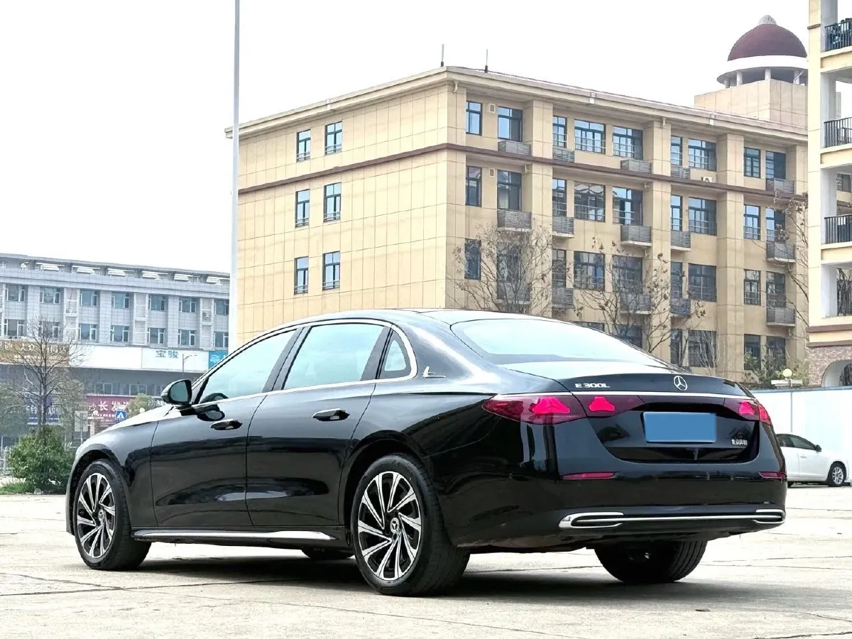 2025 Mercedes-Benz E Class 2.0T 258HP L4 9AT,autocango,china used car exporter,china ev exporter,chinese used car exporter,chinese used ev exporter