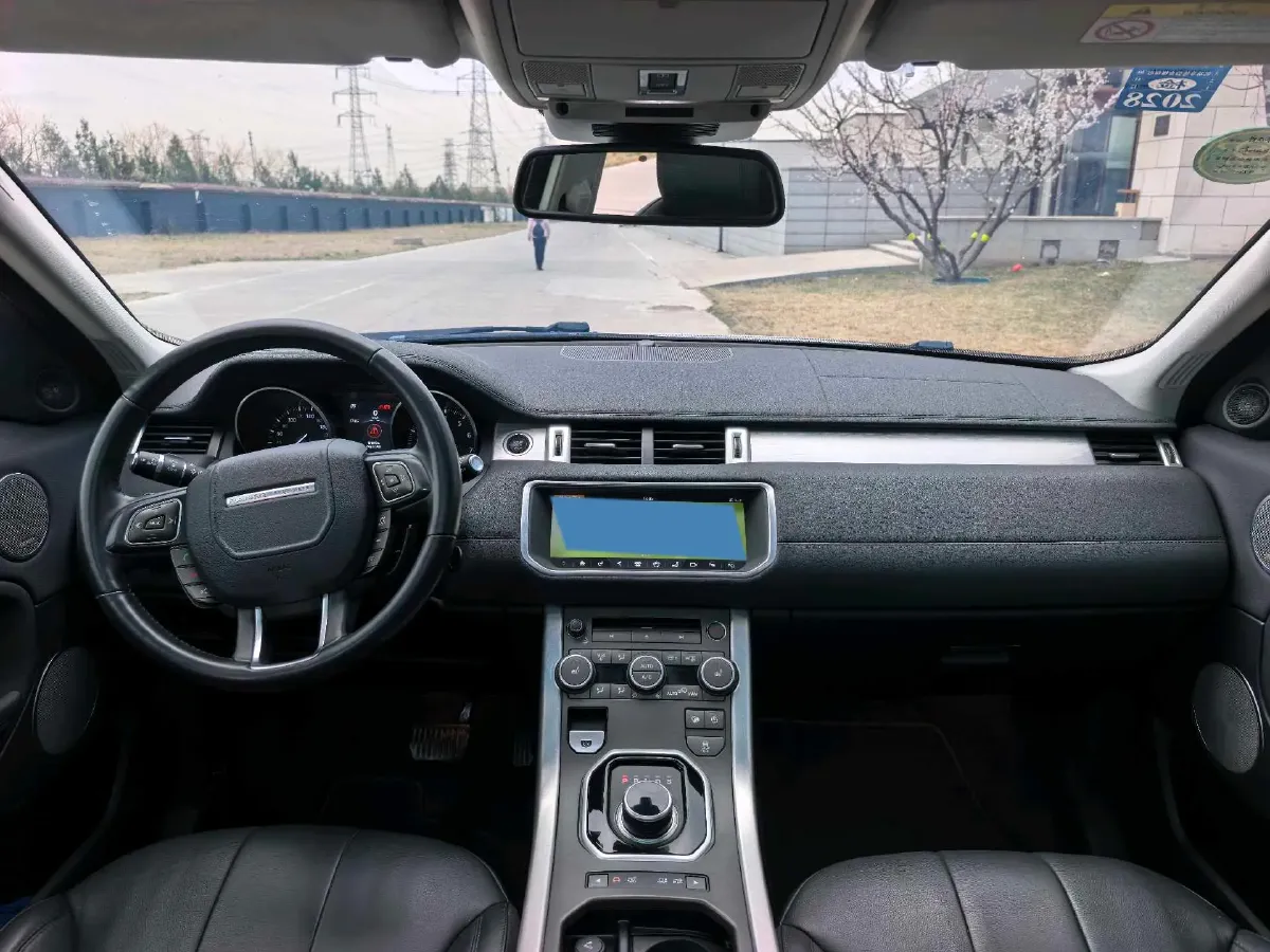 2018 Land Rover Range Rover Evoque 2.0T 241HP L4 9AT,autocango,china used car exporter,china ev exporter,chinese used car exporter,chinese used ev exporter