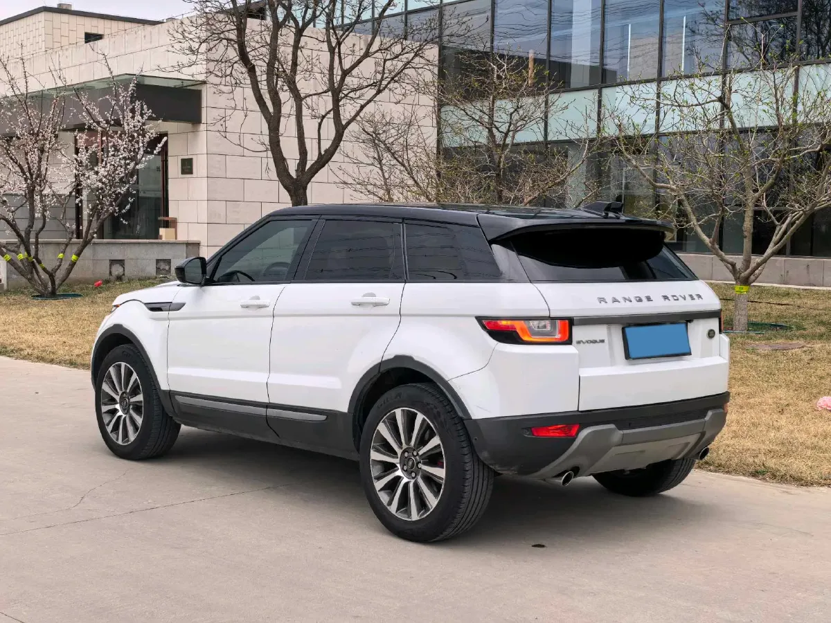 2018 Land Rover Range Rover Evoque 2.0T 241HP L4 9AT,autocango,china used car exporter,china ev exporter,chinese used car exporter,chinese used ev exporter