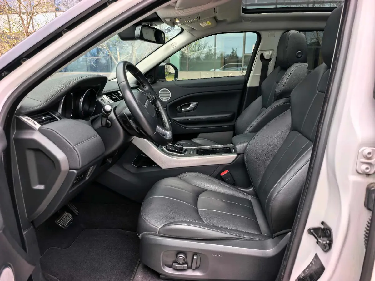 2018 Land Rover Range Rover Evoque 2.0T 241HP L4 9AT,autocango,china used car exporter,china ev exporter,chinese used car exporter,chinese used ev exporter