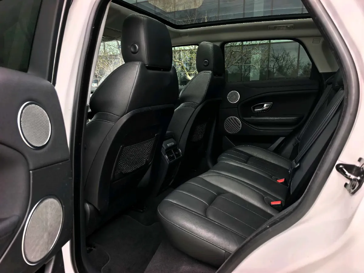 2018 Land Rover Range Rover Evoque 2.0T 241HP L4 9AT,autocango,china used car exporter,china ev exporter,chinese used car exporter,chinese used ev exporter