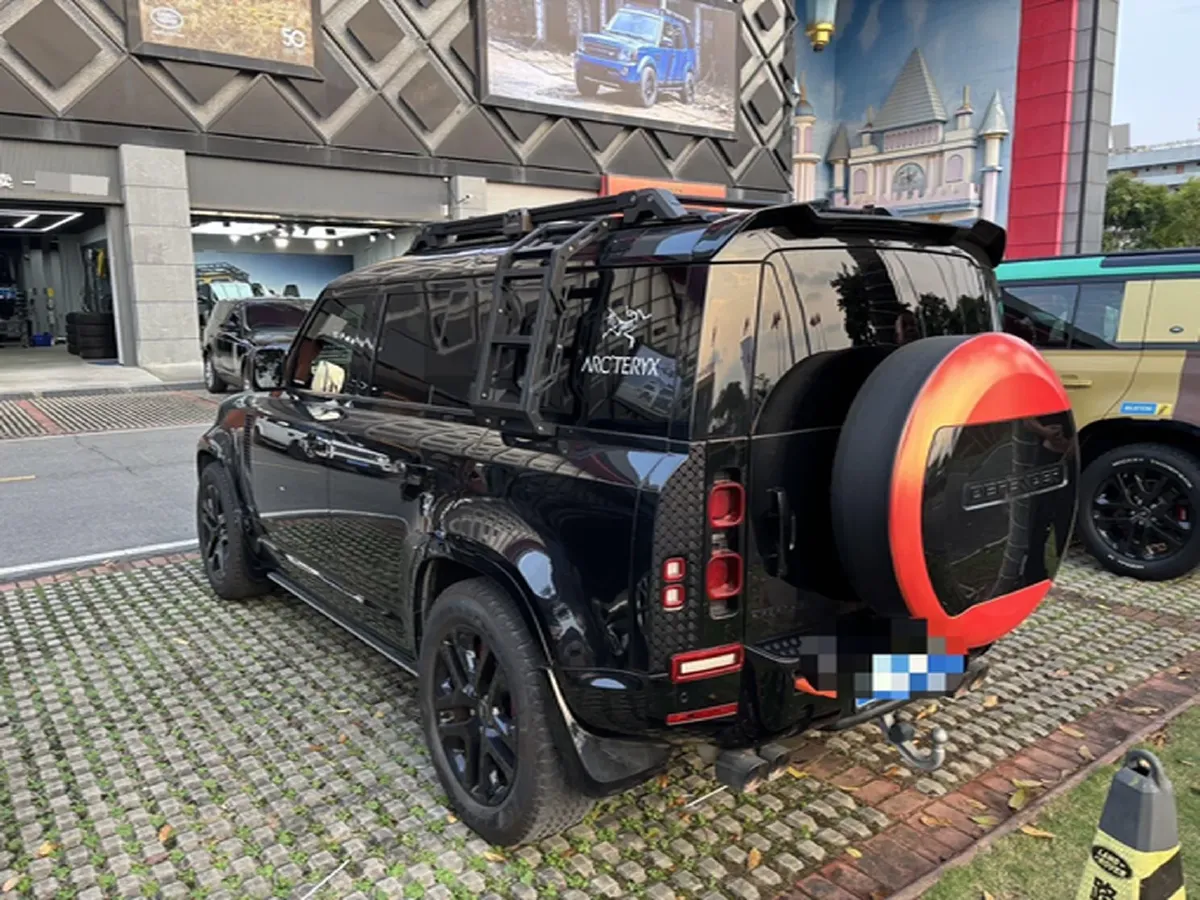 2024 Land Rover Defender 3.0T 400HP L6 8AT,autocango,china used car exporter,china ev exporter,chinese used car exporter,chinese used ev exporter