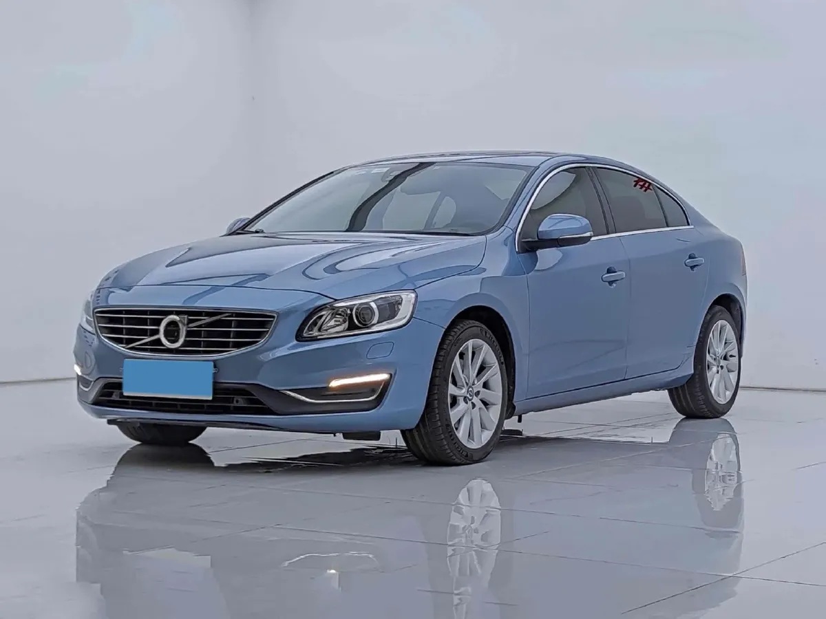 2018 Volvo S60 1.5T 152HP L4 6AT,autocango,china used car exporter,china ev exporter,chinese used car exporter,chinese used ev exporter