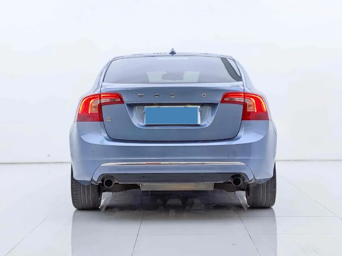 2018 Volvo S60 1.5T 152HP L4 6AT,autocango,china used car exporter,china ev exporter,chinese used car exporter,chinese used ev exporter