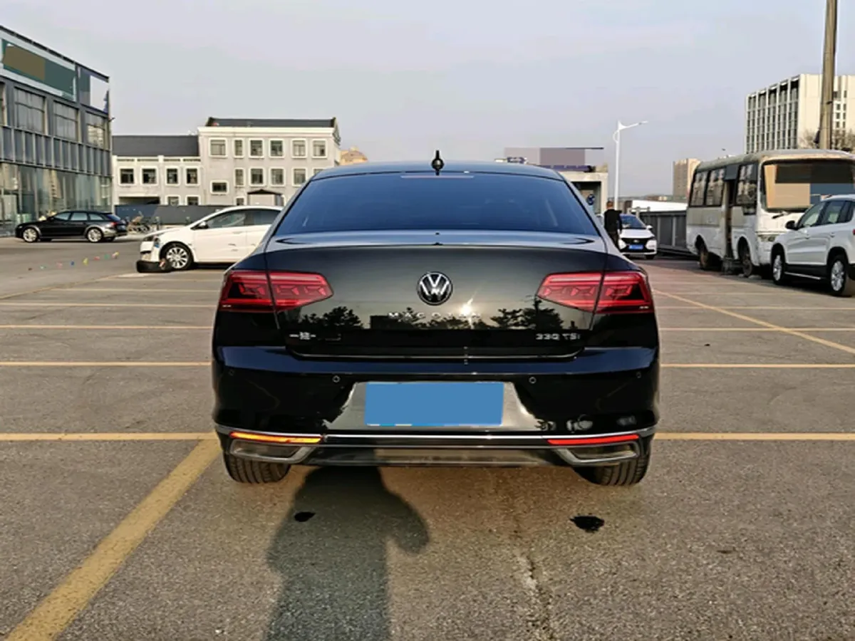 2020 Volkswagen Magotan 2.0T 186HP L4 7DCT,autocango,china used car exporter,china ev exporter,chinese used car exporter,chinese used ev exporter