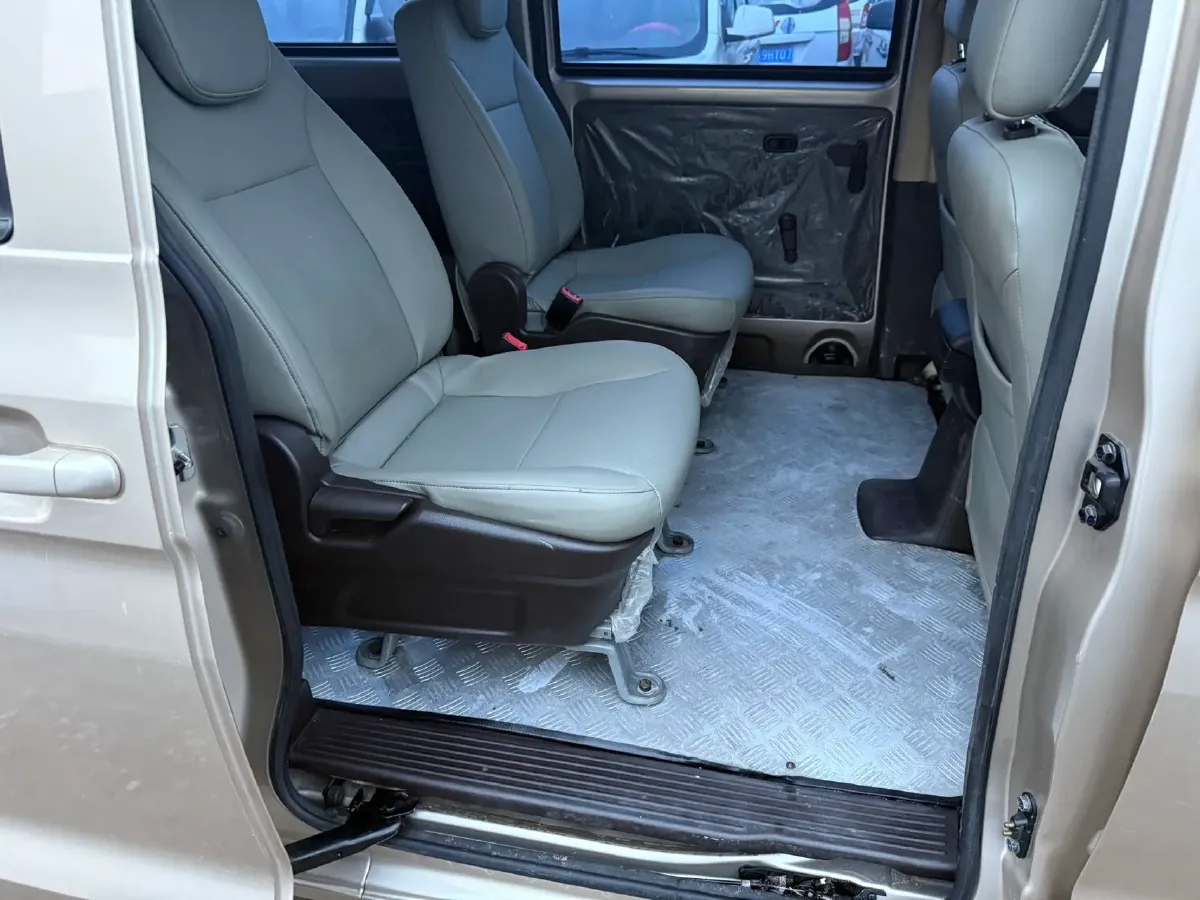 2022 JinBei Little Sea Lion X30 1.5L 102HP L4 5MT,autocango,china used car exporter,china ev exporter,chinese used car exporter,chinese used ev exporter