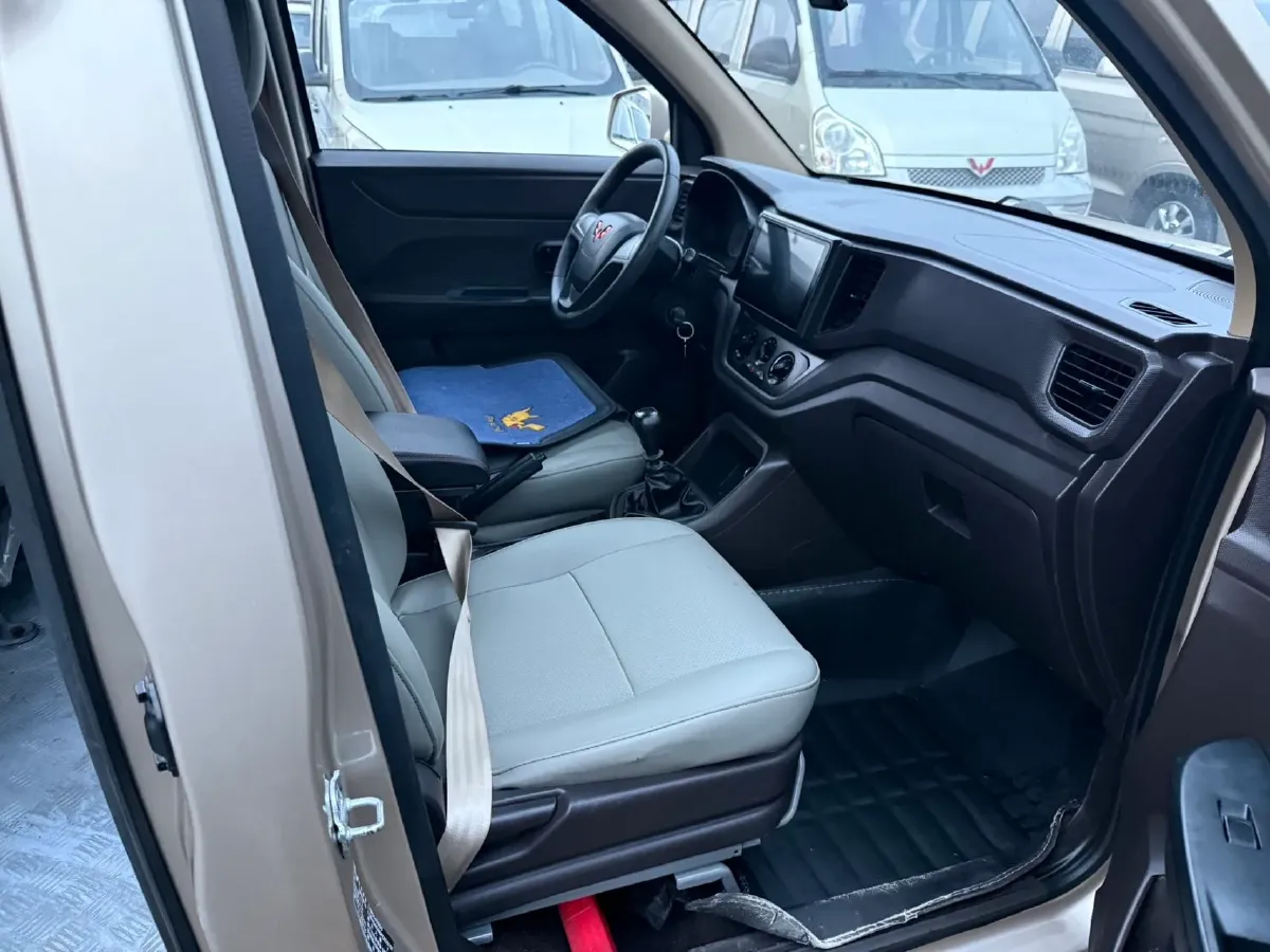 2022 JinBei Little Sea Lion X30 1.5L 102HP L4 5MT,autocango,china used car exporter,china ev exporter,chinese used car exporter,chinese used ev exporter
