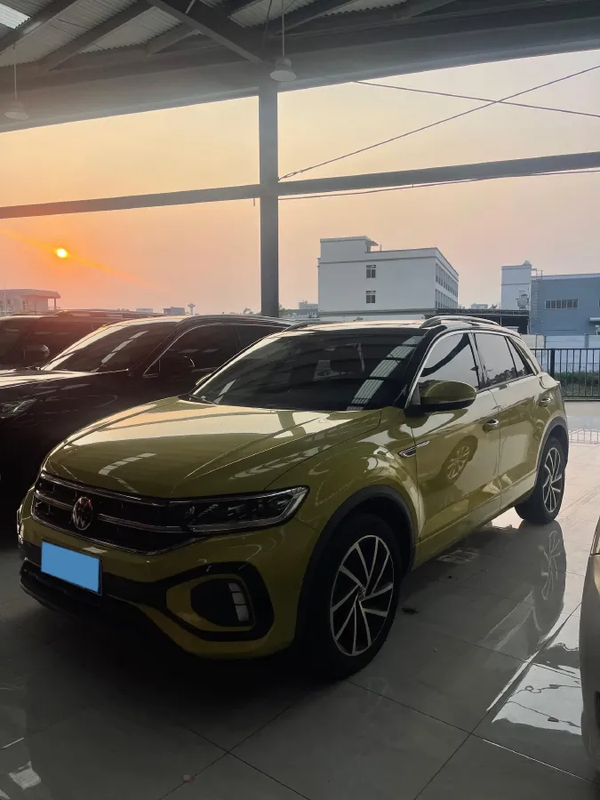 2023 Volkswagen T-Roc 1.5T 160HP L4 7DCT,autocango,china used car exporter,china ev exporter,chinese used car exporter,chinese used ev exporter