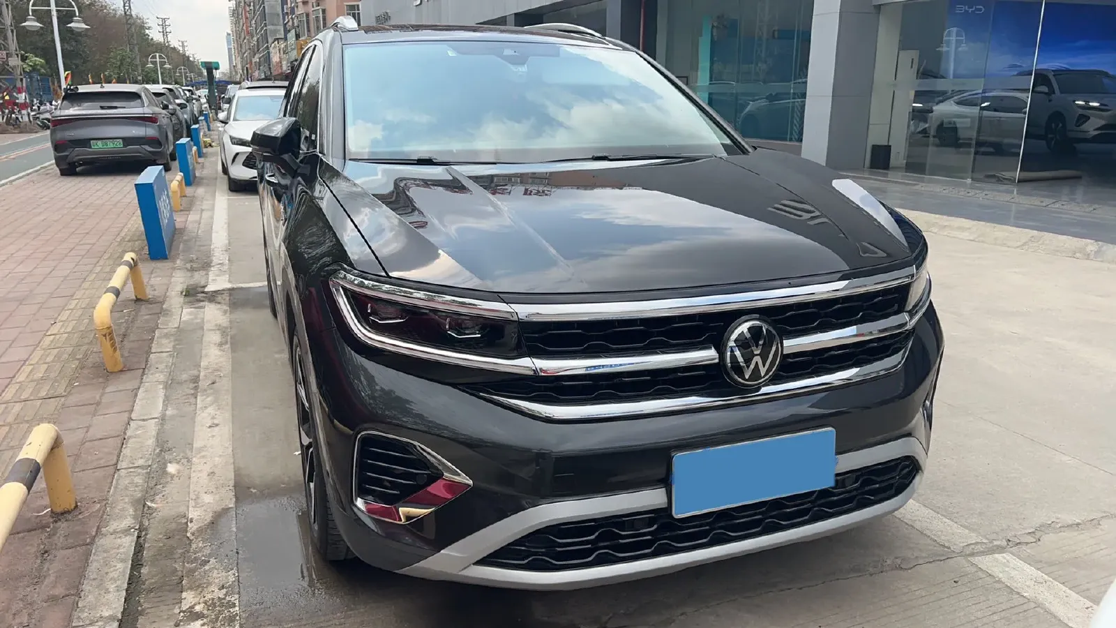 2023 Volkswagen Talagon 2.5T 299HP V6 7DCT,autocango,china used car exporter,china ev exporter,chinese used car exporter,chinese used ev exporter