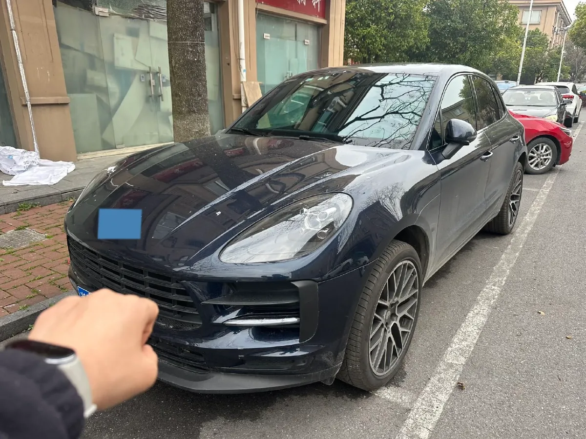 2022 Porsche Macan 2.0T 265HP L4 7DCT,autocango,china used car exporter,china ev exporter,chinese used car exporter,chinese used ev exporter