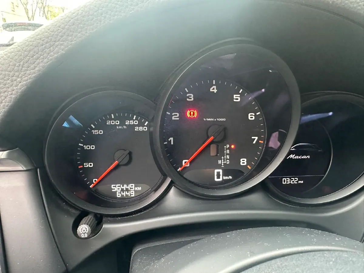 2022 Porsche Macan 2.0T 265HP L4 7DCT,autocango,china used car exporter,china ev exporter,chinese used car exporter,chinese used ev exporter