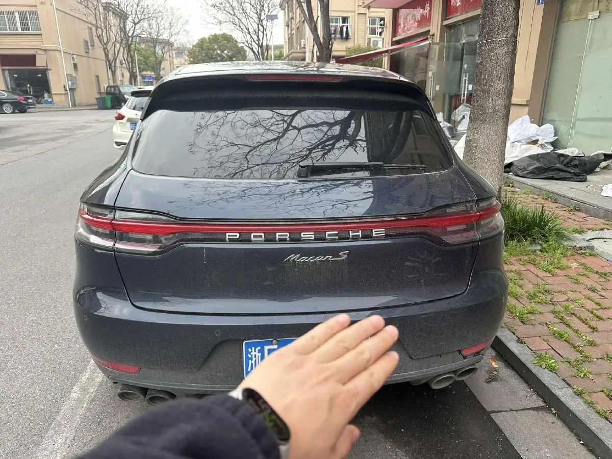 2022 Porsche Macan 2.0T 265HP L4 7DCT,autocango,china used car exporter,china ev exporter,chinese used car exporter,chinese used ev exporter