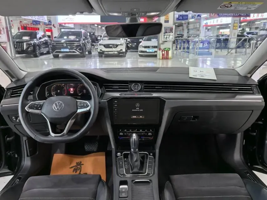 2020 Volkswagen Magotan 2.0T 186HP L4 7DCT,autocango,china used car exporter,china ev exporter,chinese used car exporter,chinese used ev exporter