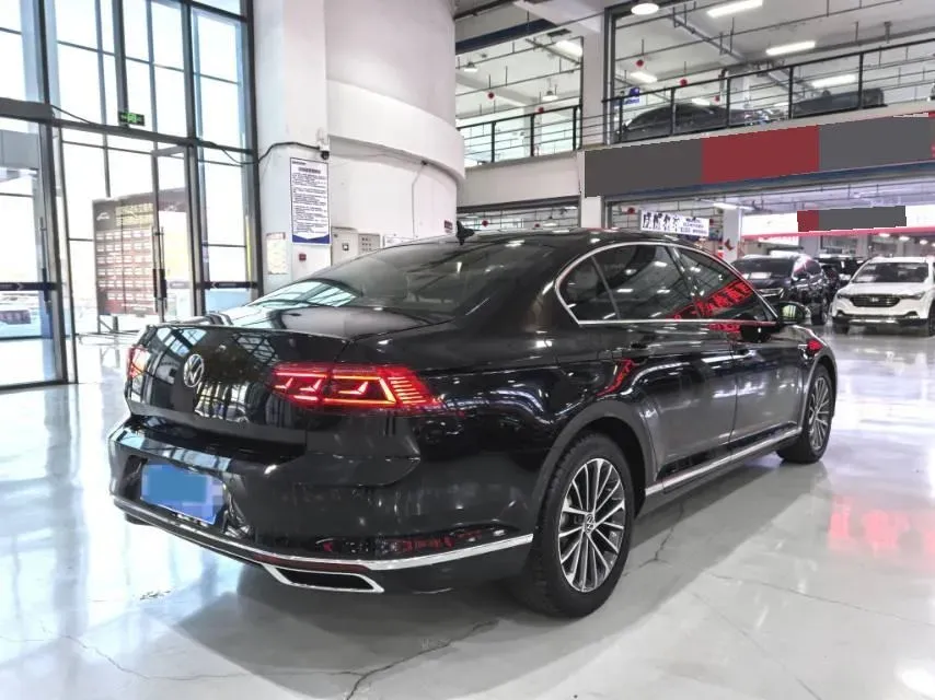 2020 Volkswagen Magotan 2.0T 186HP L4 7DCT,autocango,china used car exporter,china ev exporter,chinese used car exporter,chinese used ev exporter