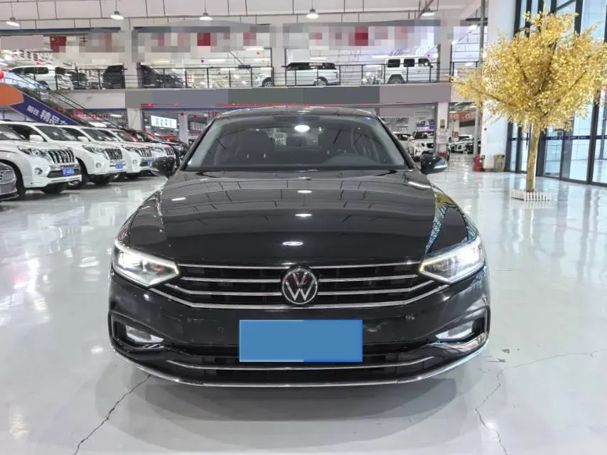 2020 Volkswagen Magotan 2.0T 186HP L4 7DCT,autocango,china used car exporter,china ev exporter,chinese used car exporter,chinese used ev exporter