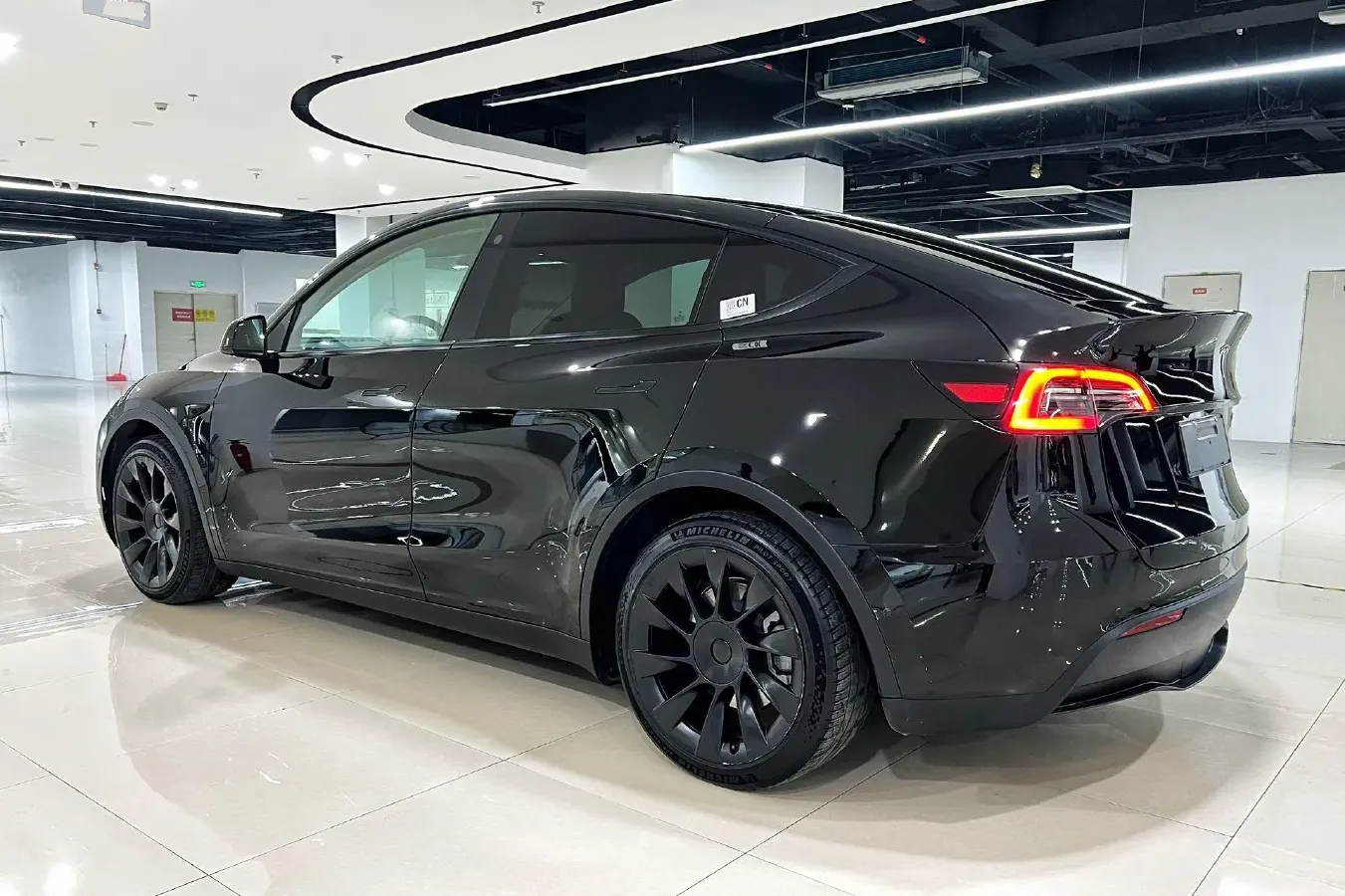 2021 Tesla Model Y BEV 60KWH,autocango,china used car exporter,china ev exporter,chinese used car exporter,chinese used ev exporter