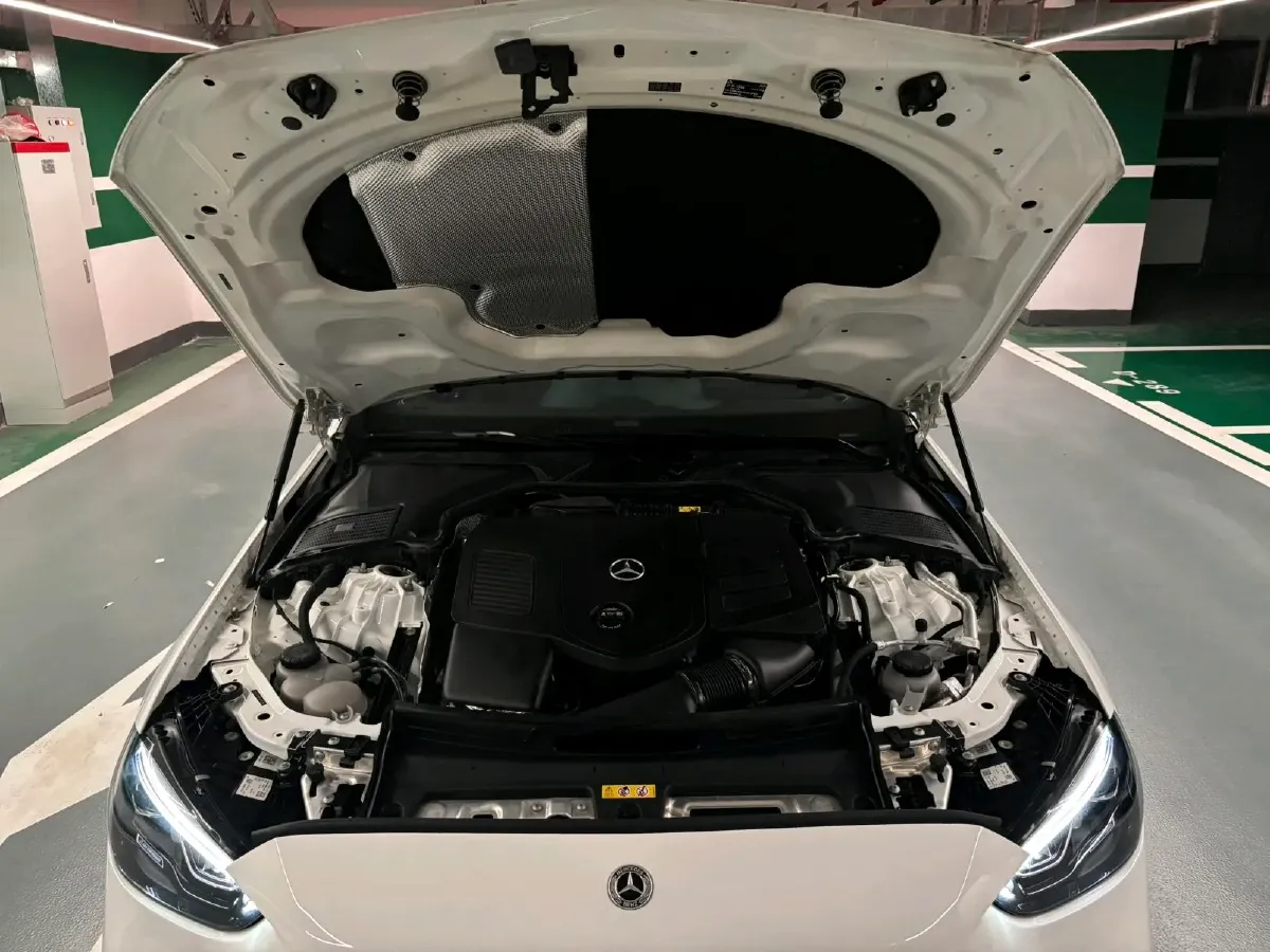 2023 Mercedes-Benz C Class 1.5T 204HP L4 9AT,autocango,china used car exporter,china ev exporter,chinese used car exporter,chinese used ev exporter