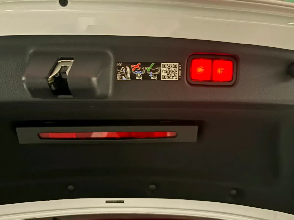 2023 Mercedes-Benz C Class 1.5T 204HP L4 9AT,autocango,china used car exporter,china ev exporter,chinese used car exporter,chinese used ev exporter