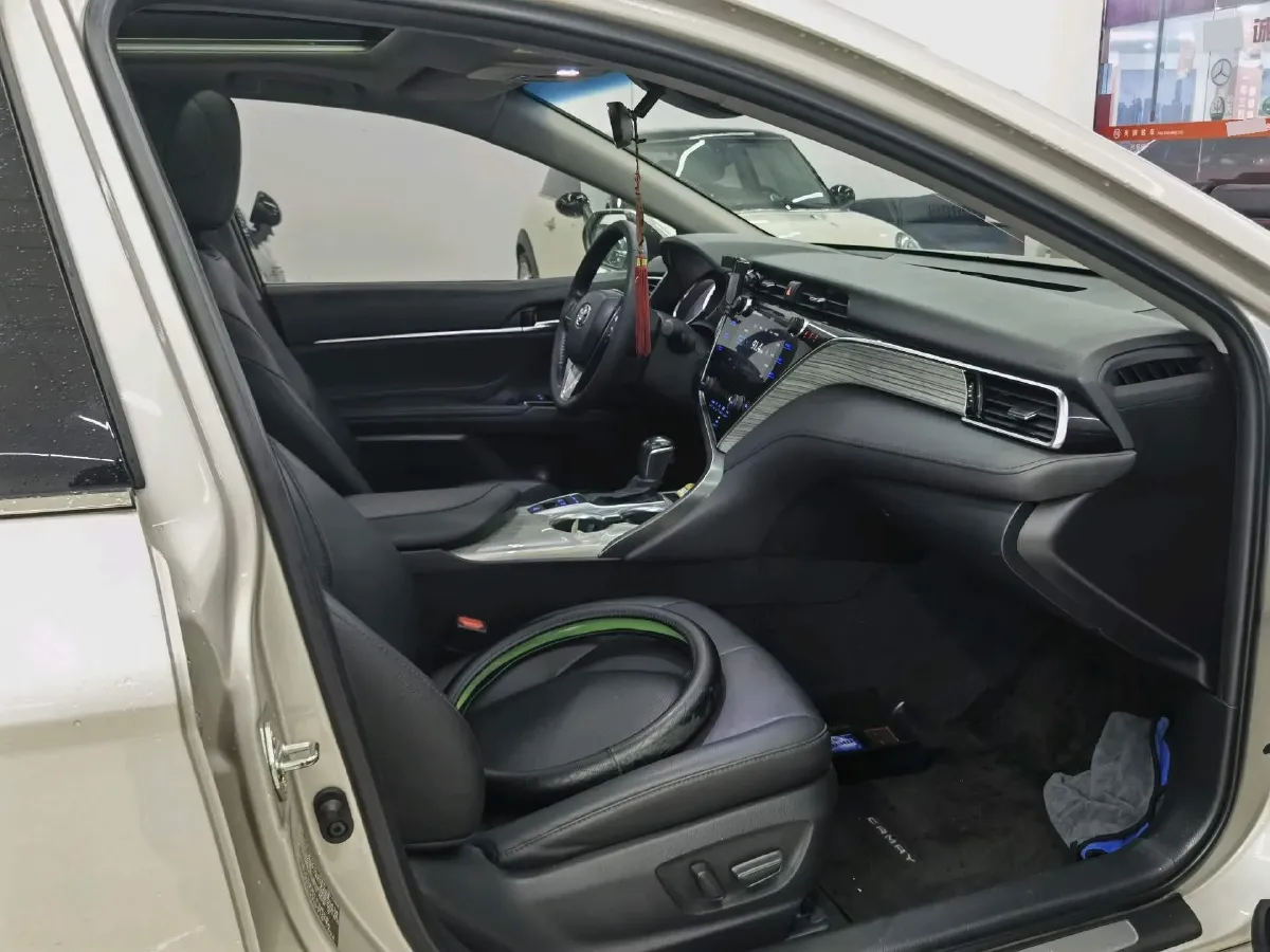 2019 Toyota Camry 2.5L 178HP L4 E-CVT Hybrid,autocango,china used car exporter,china ev exporter,chinese used car exporter,chinese used ev exporter