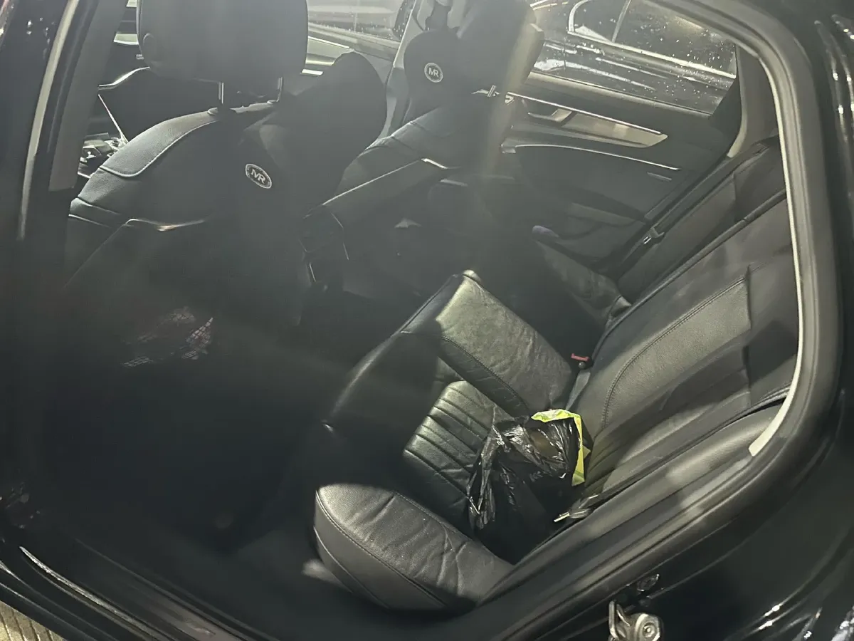 2020 Audi A6L 2.0T 190HP L4 7DCT,autocango,china used car exporter,china ev exporter,chinese used car exporter,chinese used ev exporter