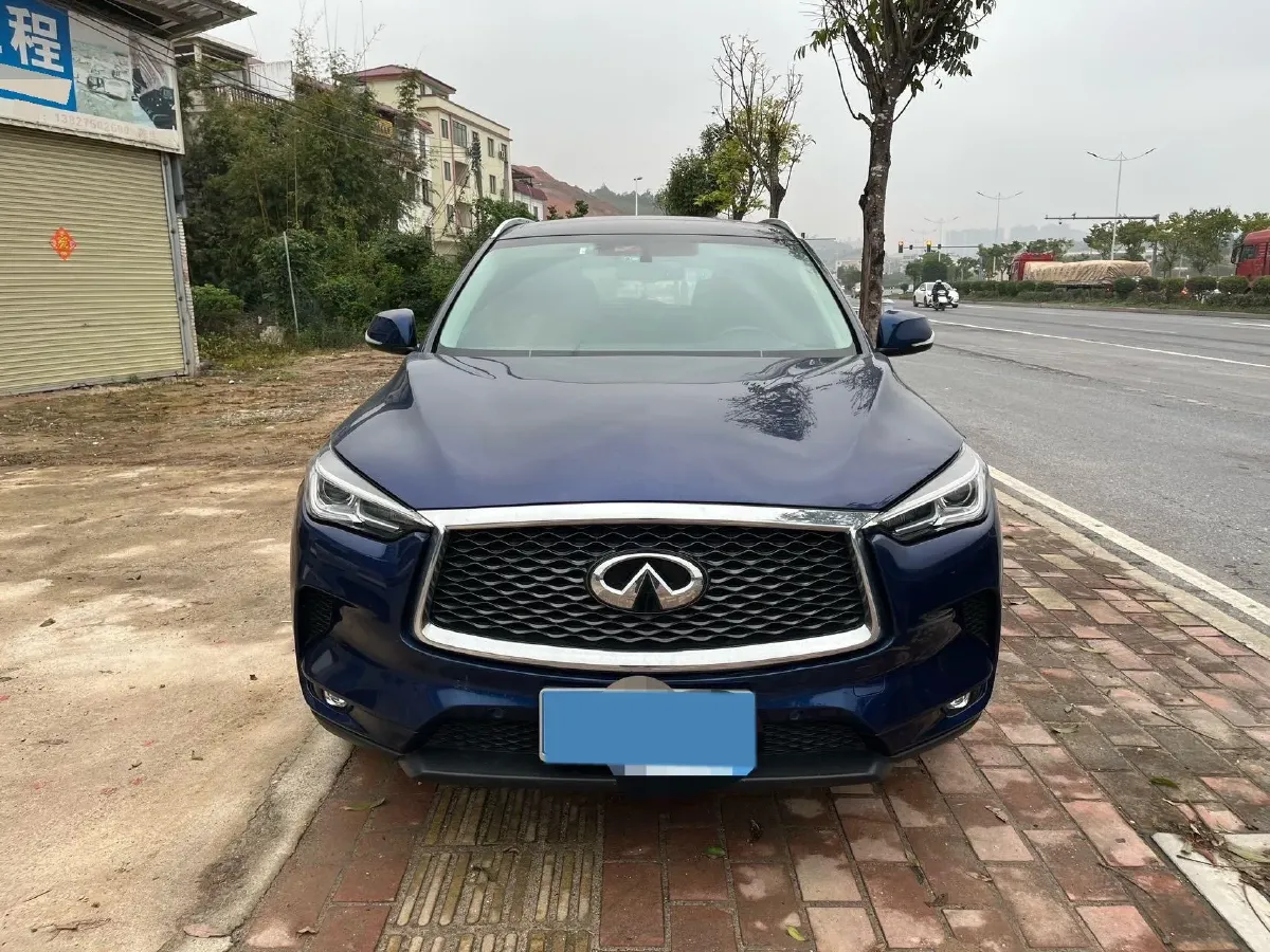 2018 Infiniti QX30 2.0T 211HP L4 7DCT,autocango,china used car exporter,china ev exporter,chinese used car exporter,chinese used ev exporter