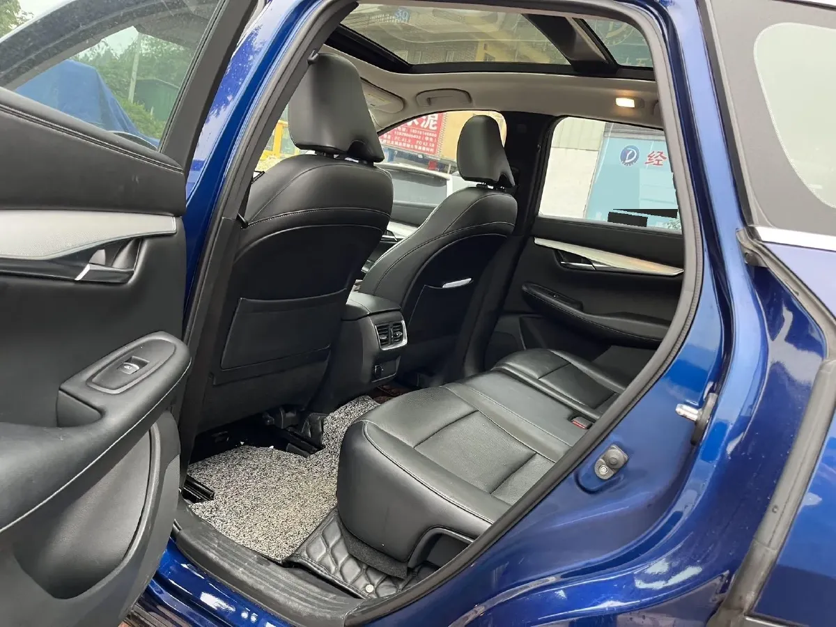 2018 Infiniti QX30 2.0T 211HP L4 7DCT,autocango,china used car exporter,china ev exporter,chinese used car exporter,chinese used ev exporter