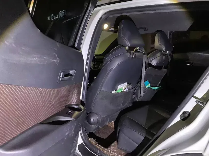 2018 Toyota C-HR 2.0L 171HP L4 CVT,autocango,china used car exporter,china ev exporter,chinese used car exporter,chinese used ev exporter