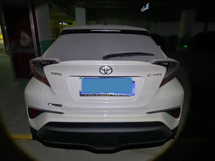2018 Toyota C-HR 2.0L 171HP L4 CVT,autocango,china used car exporter,china ev exporter,chinese used car exporter,chinese used ev exporter