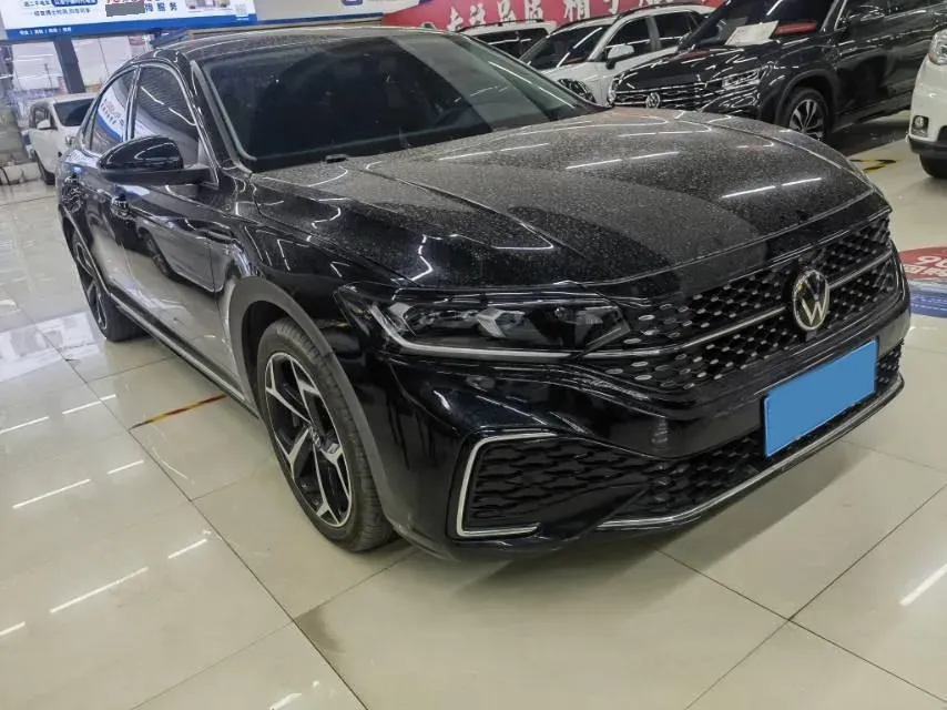 2023 Volkswagen Passat 2.0T 186HP L4 7DCT,autocango,china used car exporter,china ev exporter,chinese used car exporter,chinese used ev exporter