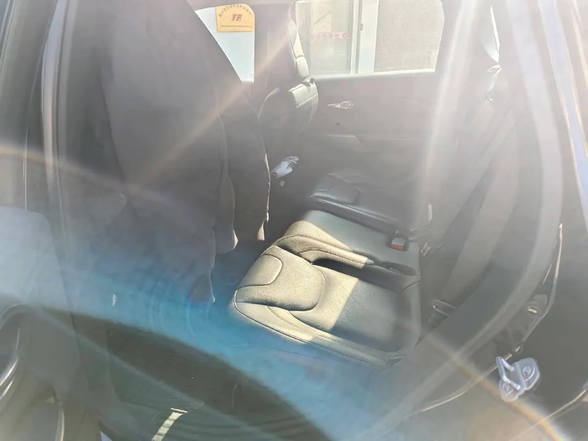 2019 Jeep Cherokee 2.0T 234HP L4 9AT,autocango,china used car exporter,china ev exporter,chinese used car exporter,chinese used ev exporter