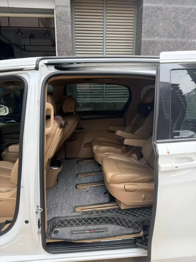 2021 Buick GL8 2.0T 237HP L4 9AT,autocango,china used car exporter,china ev exporter,chinese used car exporter,chinese used ev exporter