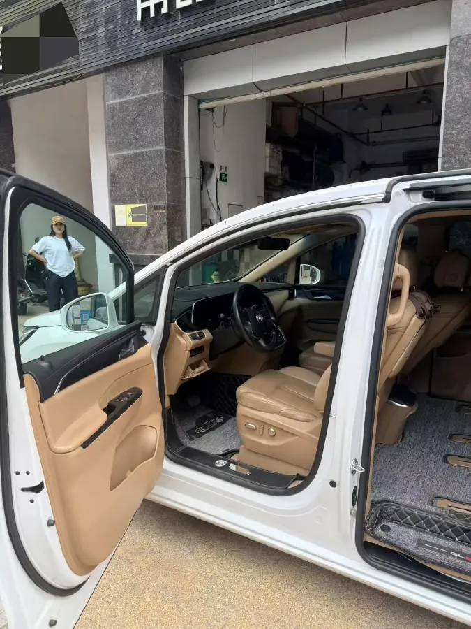 2021 Buick GL8 2.0T 237HP L4 9AT,autocango,china used car exporter,china ev exporter,chinese used car exporter,chinese used ev exporter