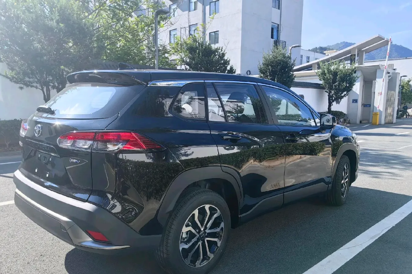 2024 Toyota Frontlander 2.0L 171HP L4 CVT,autocango,china used car exporter,china ev exporter,chinese used car exporter,chinese used ev exporter