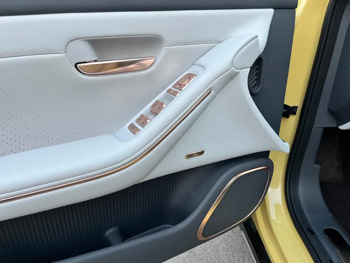 2025 BaoJun XiangJing BEV,autocango,china used car exporter,china ev exporter,chinese used car exporter,chinese used ev exporter