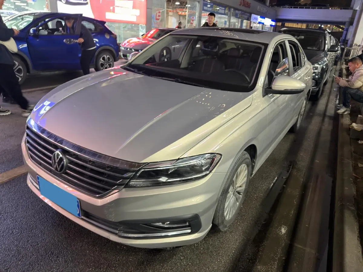 2018 Skoda Karoq 1.4T 150HP L4 7DCT,autocango,china used car exporter,china ev exporter,chinese used car exporter,chinese used ev exporter