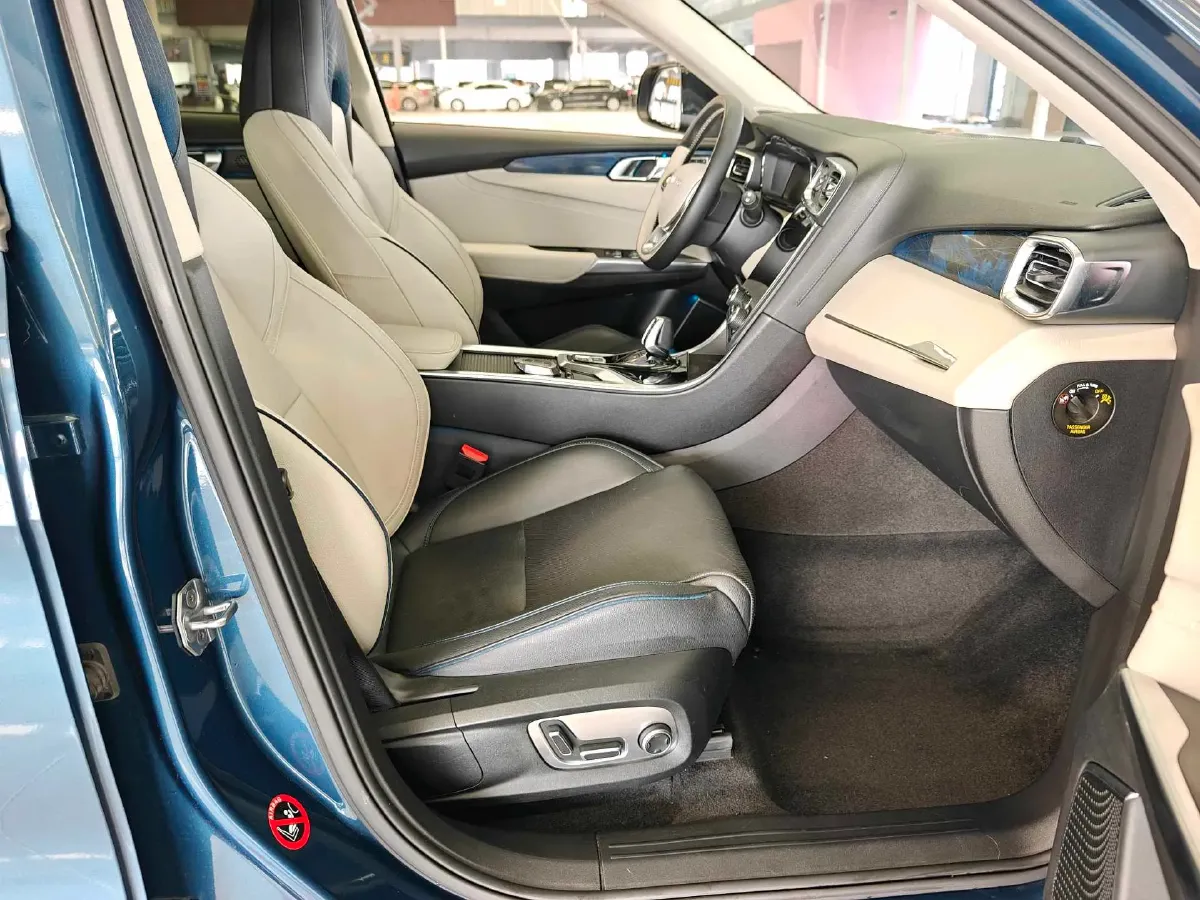 2019 LYNK&CO 01 2.0T 190HP L4 6AT,autocango,china used car exporter,china ev exporter,chinese used car exporter,chinese used ev exporter