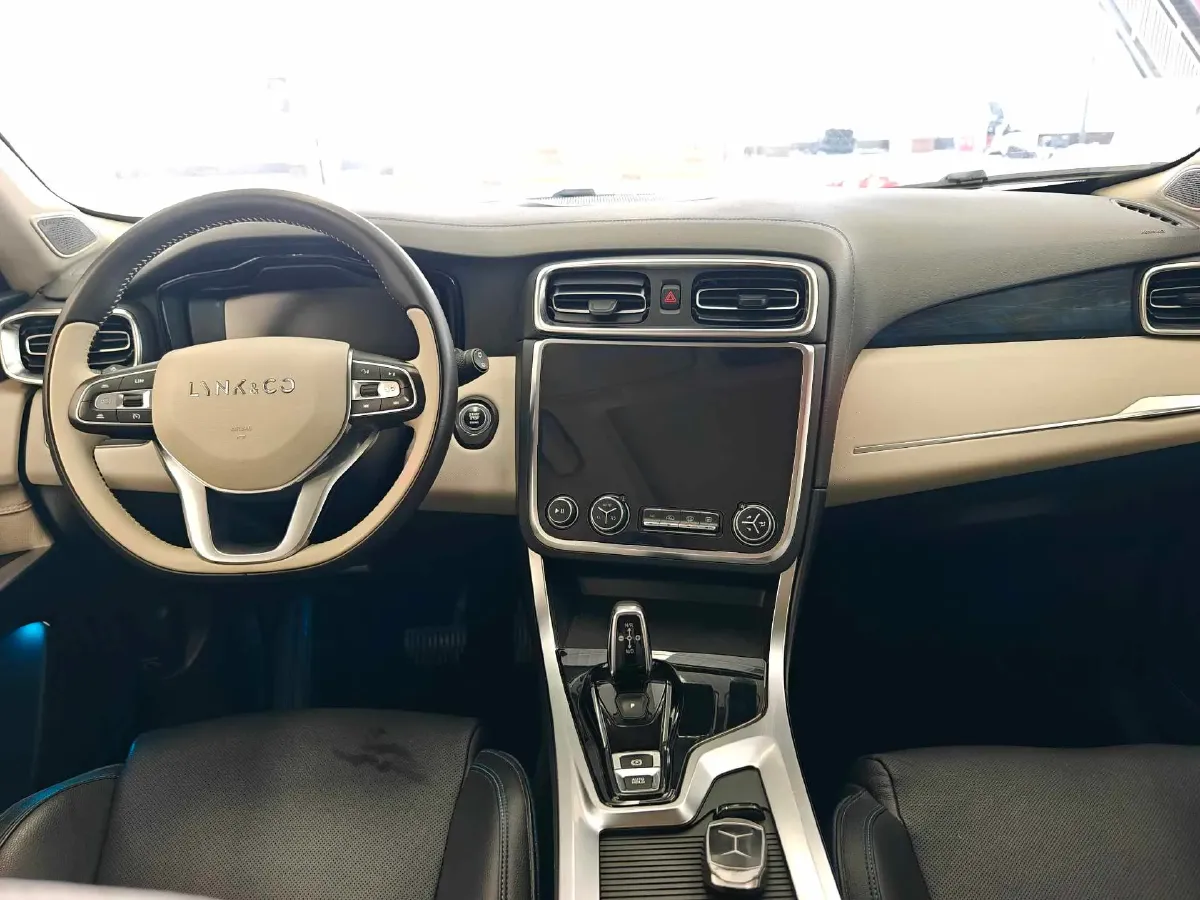 2019 LYNK&CO 01 2.0T 190HP L4 6AT,autocango,china used car exporter,china ev exporter,chinese used car exporter,chinese used ev exporter