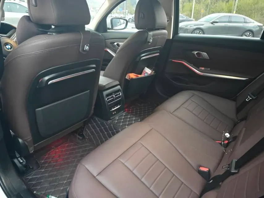 2021 BMW 3 Series 2.0T 156HP L4 8AT,autocango,china used car exporter,china ev exporter,chinese used car exporter,chinese used ev exporter